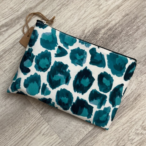 Rock Fleur Glacial Face Mask - Picture 5 of 11